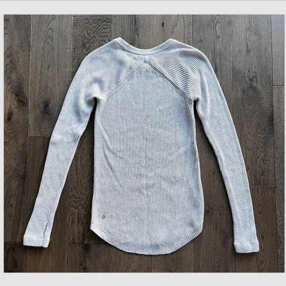 Lululemon Cabin Yogi Knit Sweater Women’s Size 4 Gray Athleisure Activewear - Picture 4 of 7